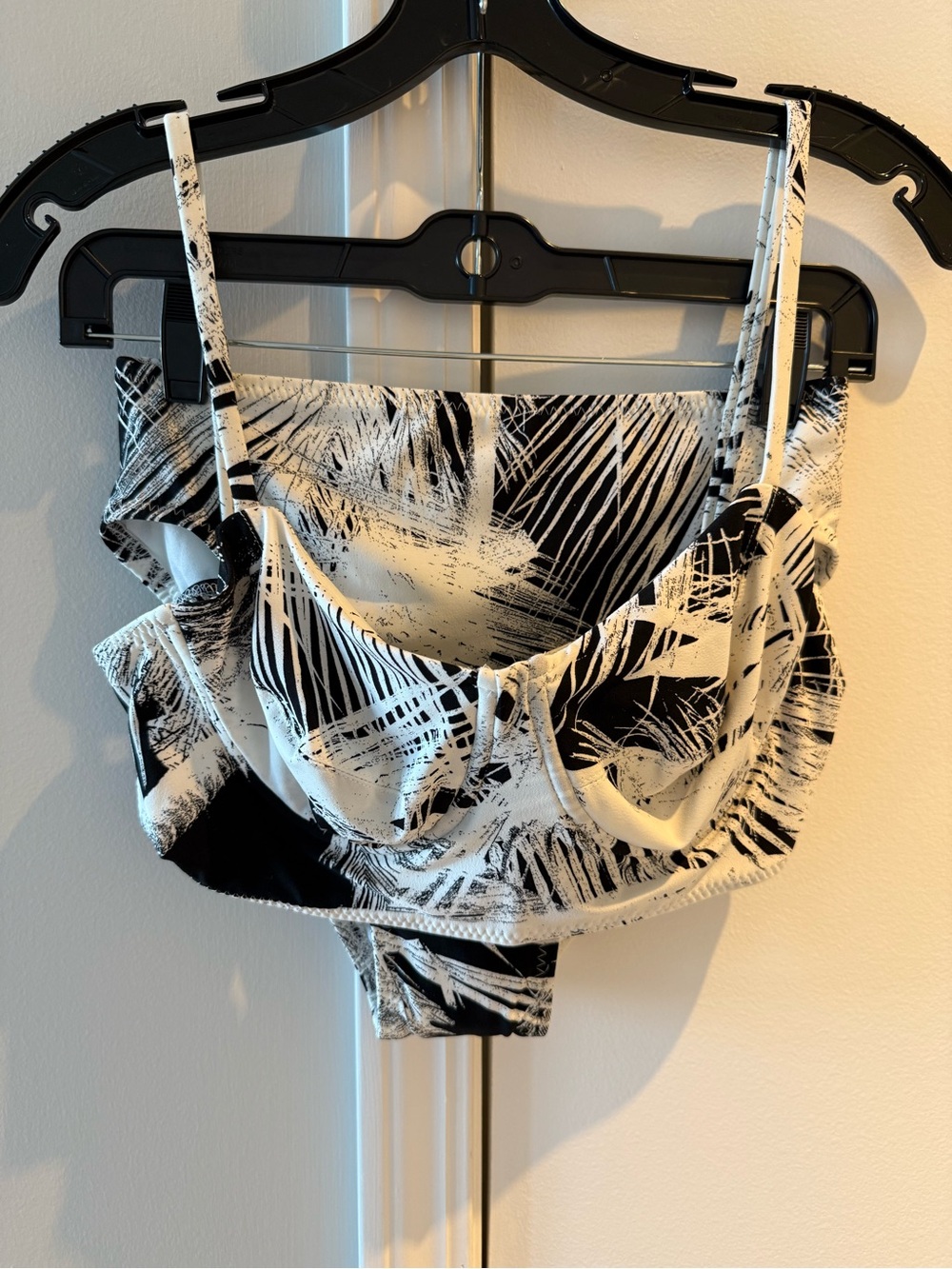NORMA KAMLI Black and White Palm-Print Bikini Set - New Without Tags - Size L